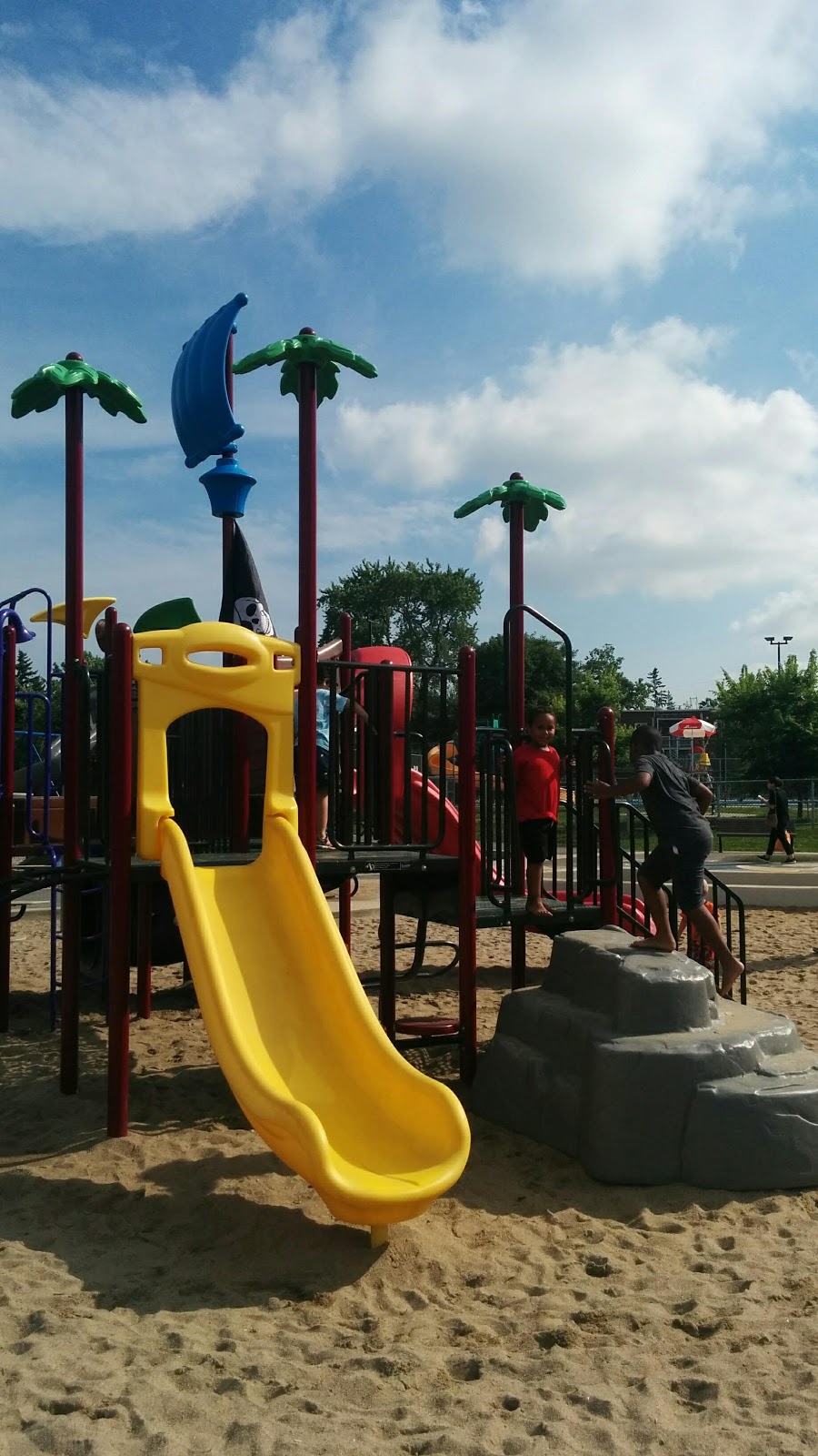 Parc L.-O.-Taillon | 9333 Rue Bellerive, Montréal, QC H1L 3N5, Canada | Phone: (514) 282-1882