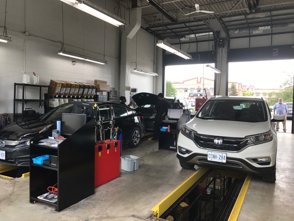 Jiffy Lube | 1095 Ringwell Dr, Newmarket, ON L3Y 8T8, Canada | Phone: (905) 898-1875