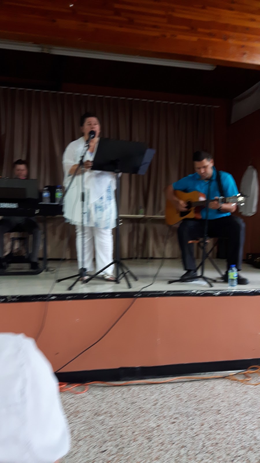 Holy Redeemer | 421 Curé-Labelle Boul, Blainville, QC J7C 2H4, Canada | Phone: (450) 437-2018