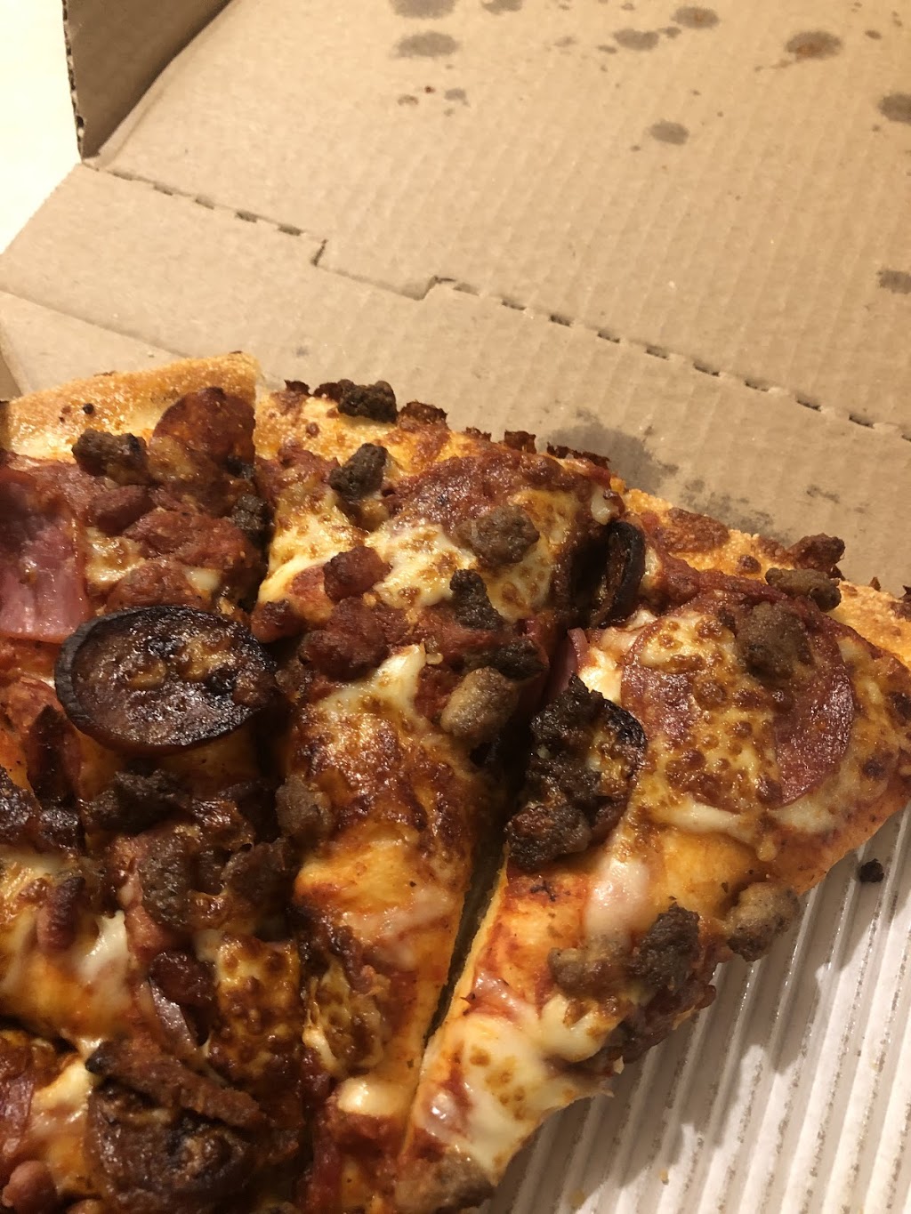 Pizza Hut | 20159 88 Ave c102, Langley City, BC V1M 0A4, Canada | Phone: (604) 881-4659