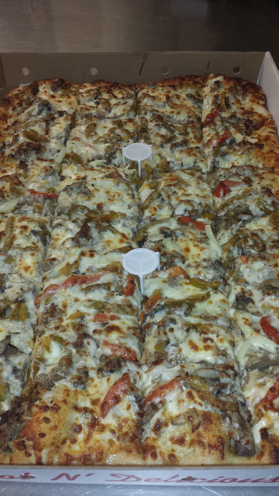 Maybacks Pizzeria | 3035 Genesee St #7, Buffalo, NY 14225, USA | Phone: (716) 893-3383