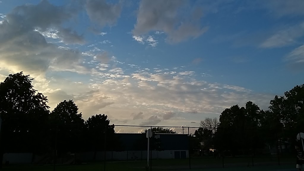 Alex MacKenzie Park | 17 Beech St, St. Catharines, ON L2R 2B6, Canada | Phone: (905) 688-5601