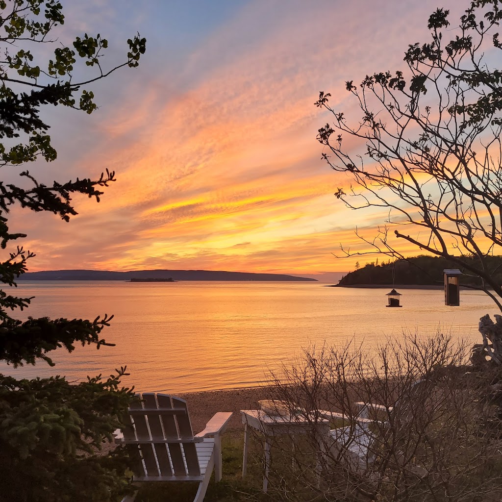 Butterfly Beach House Bed & Breakfast | 230 Old Trunk 1, Deep Brook, NS B0S 1J0, Canada | Phone: (902) 526-2234