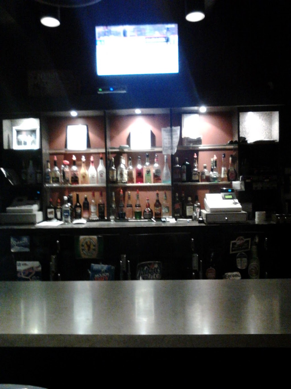 Maryland Beer Store & Bar | 740 Maryland St, Winnipeg, MB R3E 1W2, Canada | Phone: (204) 783-8062