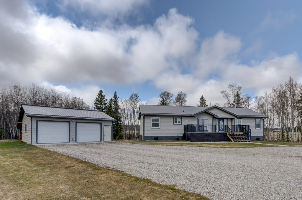 Dawn Lashmar - CIR Realty | #2, 605 Main Street East, Sundre, AB T0M 1X0, Canada | Phone: (403) 200-3354