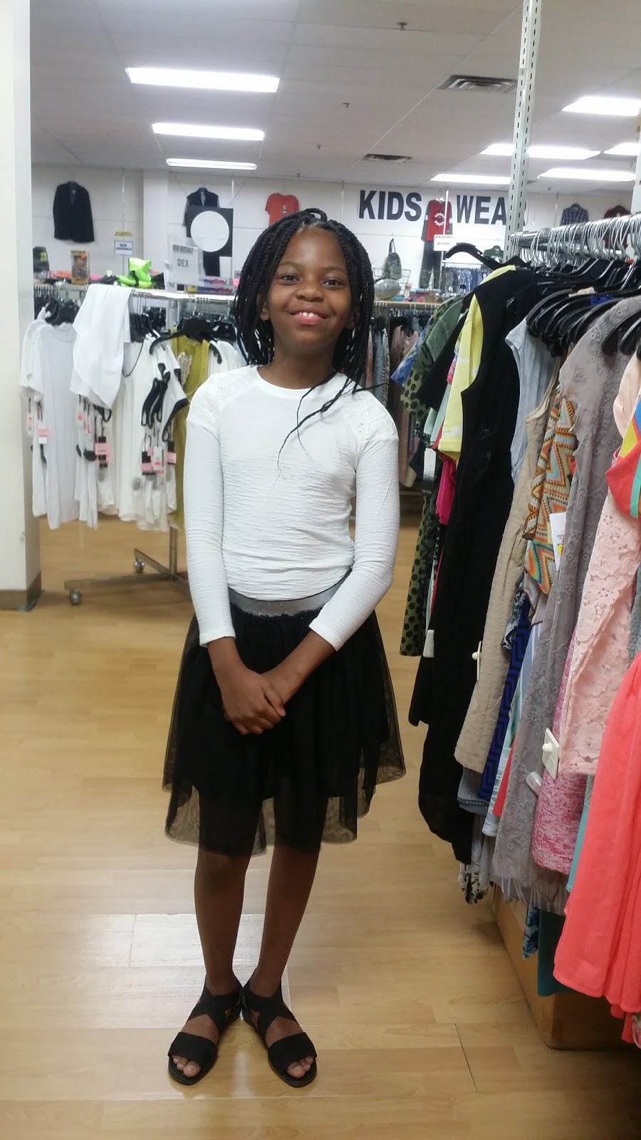 Dots Stores Ltd | 3414 Gateway Blvd NW, Edmonton, AB T6J 6R5, Canada | Phone: (780) 435-5760