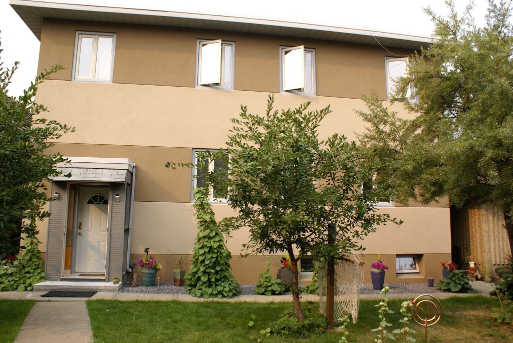 Colosseum Bed & Breakfast | 11825 85 Street NW, Edmonton, AB T5B 3E8, Canada | Phone: (780) 477-2805