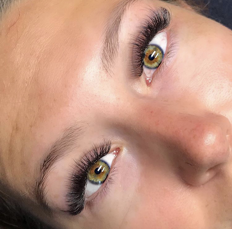 Lash KL | 26 Peel St, Lindsay, ON K9V 3L8, Canada | Phone: (705) 930-5238