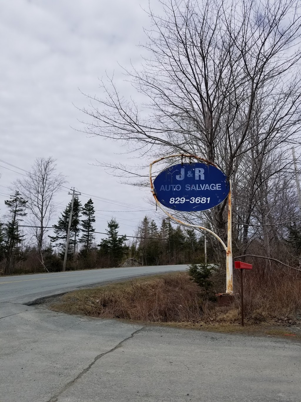 J & R Auto Salvage | 164 Mineville Rd, Lake Echo, NS B3E 1N3, Canada | Phone: (902) 829-3681