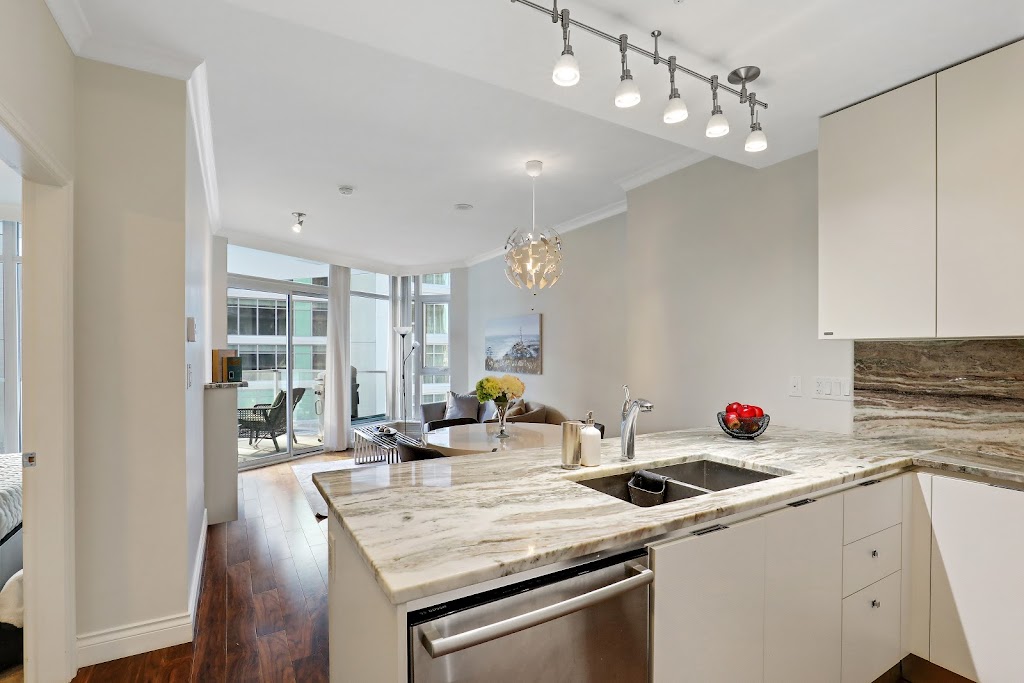Oscar Barrera PREC - Lower Lonsdale Real Estate | 185 Victory Ship Way, North Vancouver, BC V7L 0B2, Canada | Phone: (778) 228-2811