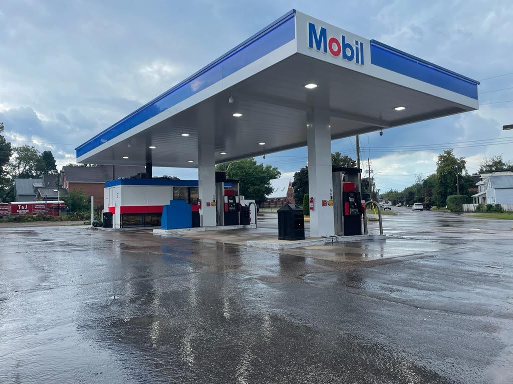 Mobil gasbar | 640 Pembroke St W, Pembroke, ON K8A 5P3, Canada | Phone: (613) 732-8000