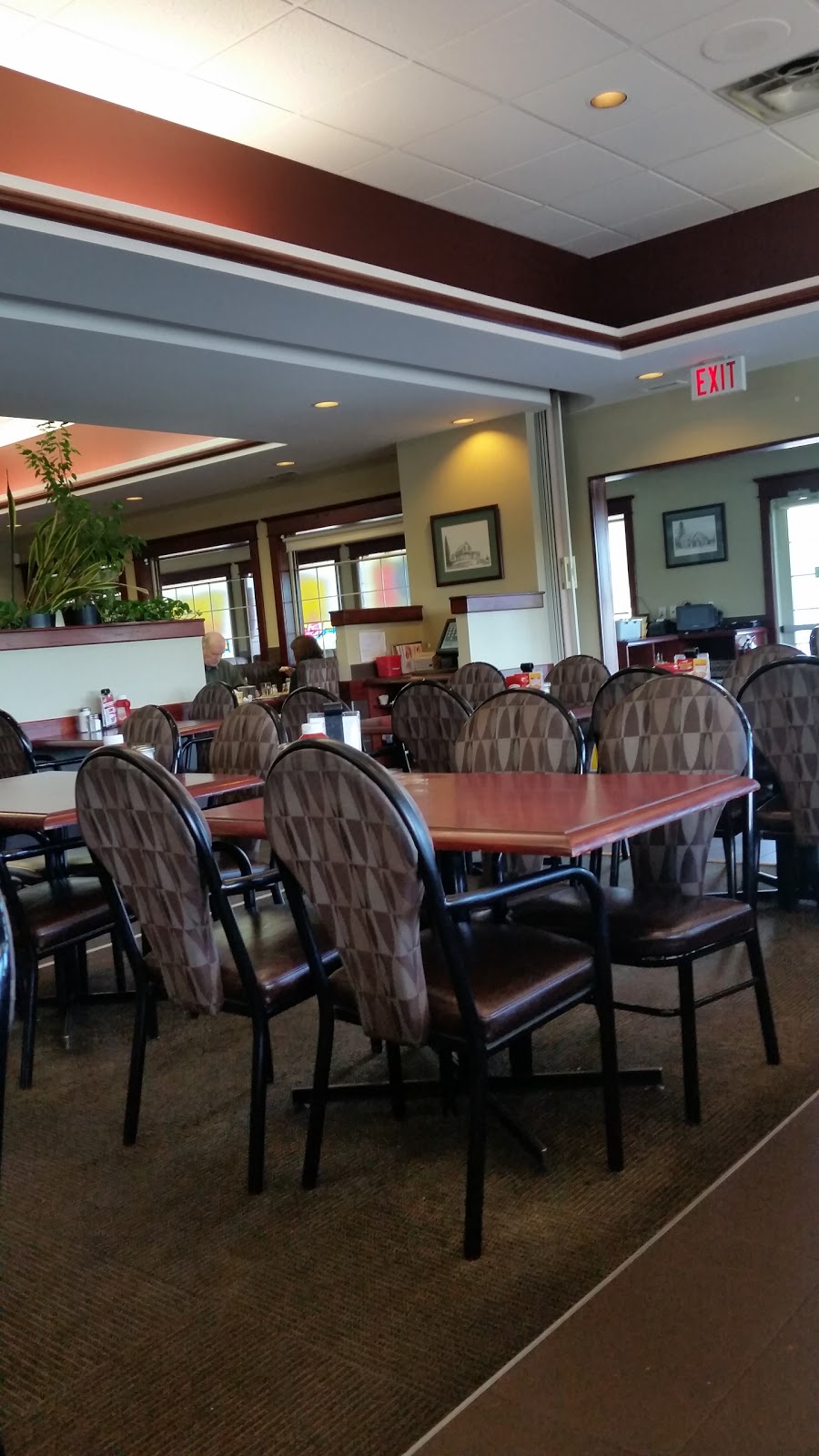 Smittys Family Restaurant | 28-312 Fifth Ave, Cochrane, AB T4C 2E3, Canada | Phone: (403) 981-1010