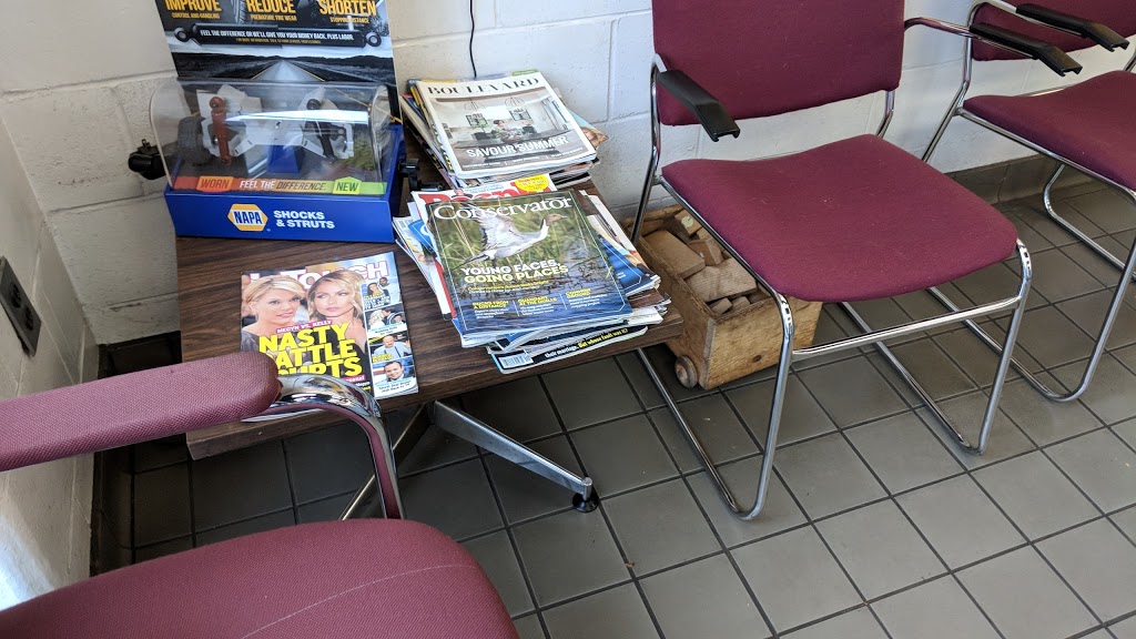 Esso Car Clinic | 1700 Hillside Ave, Victoria, BC V8P 1A1 Hillside Ave, Victoria, BC V8P 1A1, Canada | Phone: (250) 592-2455