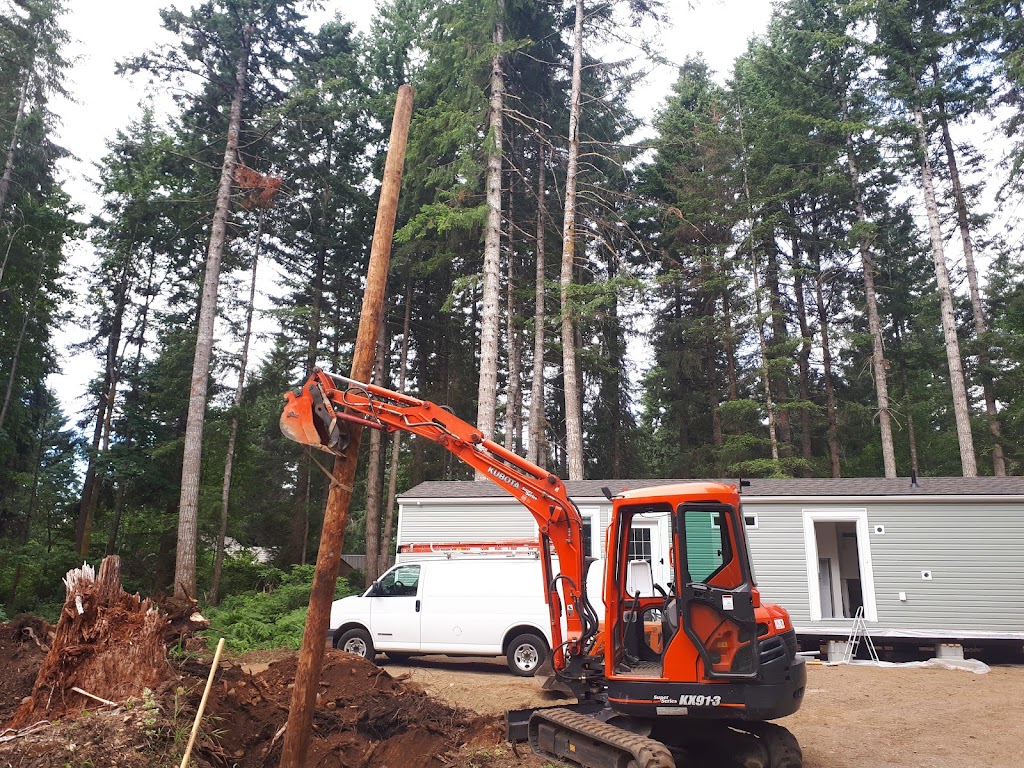 R&M Woodscapes/Excavation | 1098 Koskimo Rd, Qualicum Beach, BC V9K 2R6, Canada | Phone: (250) 218-9075