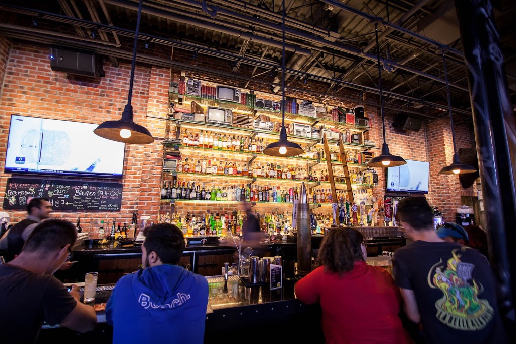 La Belle & La Boeuf - Burger Bar (Anjou) | 7999 Boulevard des Galeries dAnjou, Anjou, QC H1M 1W9, Canada | Phone: (514) 355-2525