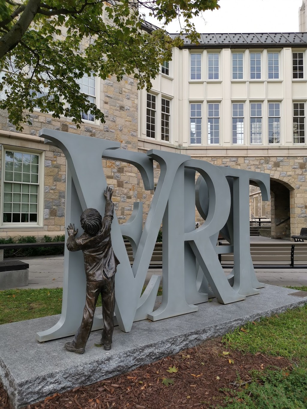 Selwyn House School | 95 Chem. de la Côte-Saint-Antoine, Westmount, QC H3Y 2H8, Canada | Phone: (514) 931-9481