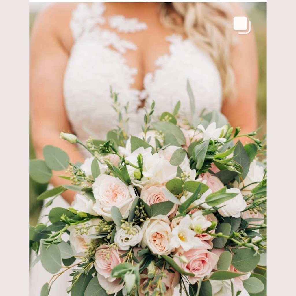 MayBells & Daisies Floral | 14 Commissioner St, Embro, ON N0J 1J0, Canada | Phone: (519) 535-2572