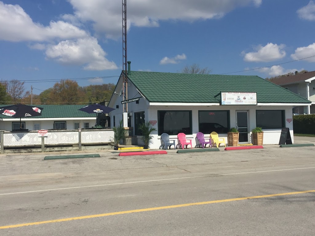 Suntan Motel and Restaurant | 85 Cedar Dr, Vittoria, ON N0E 1W0, Canada | Phone: (519) 426-6606
