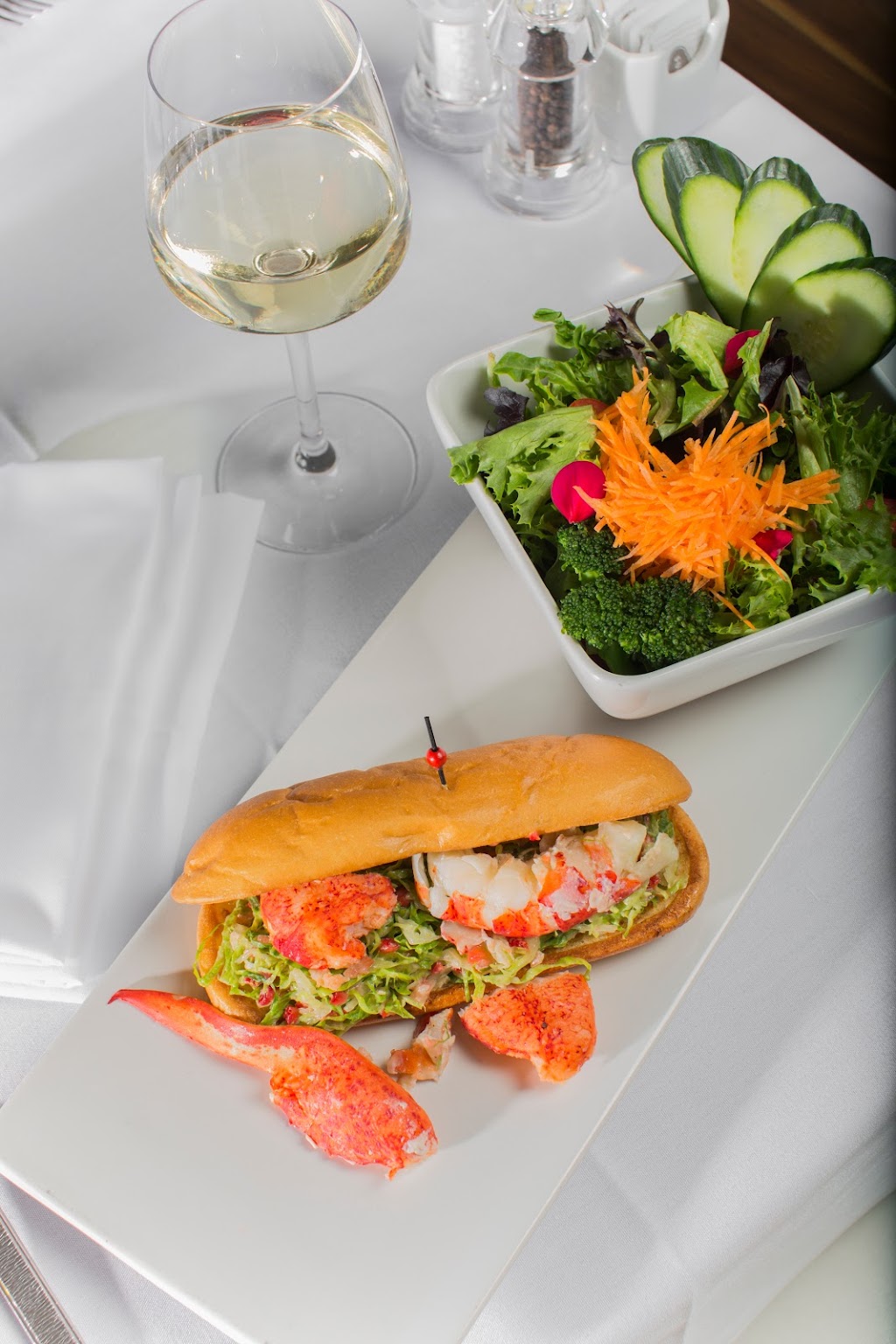 Resto-bar/Terrasse Le 171 | 171 Rue Fraser, Rivière-du-Loup, QC G5R 1E2, Canada | Phone: (418) 867-2554