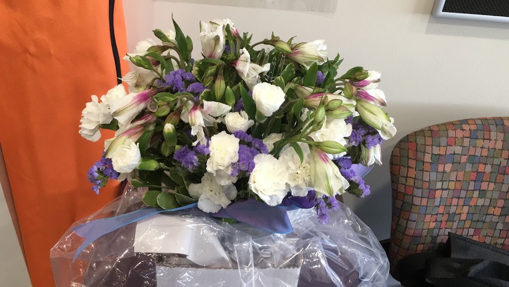 Talisman Flowers | 471 Hazeldean Rd, Kanata, ON K2L 4B8, Canada | Phone: (613) 831-3939