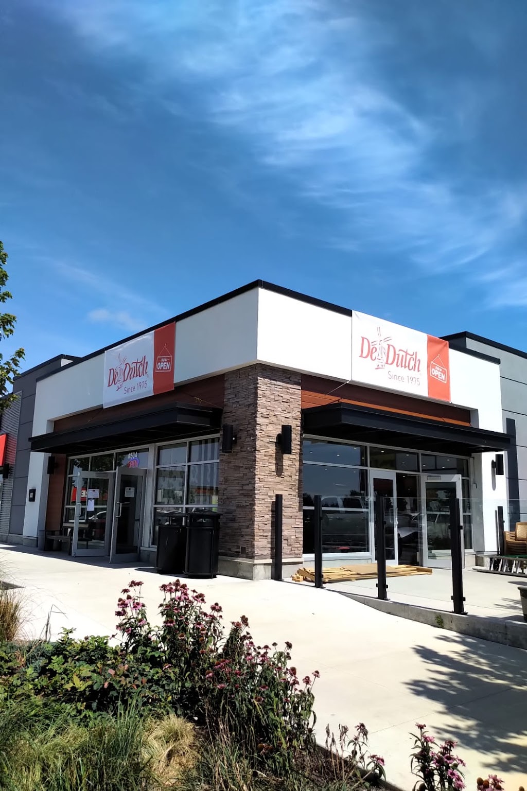De Dutch Tsawwassen | 4949 Canoe Pass Way Unit 504, Tsawwassen, BC V4N 0B2, Canada | Phone: (604) 382-5028