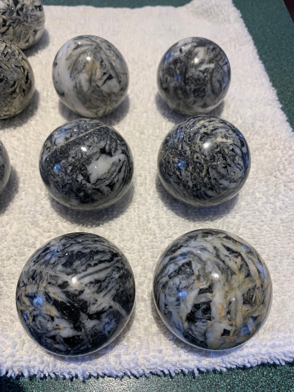 Polar Pinolite | 2429 Recreation Rd, Shawnigan Lake, BC V0R 2W2, Canada | Phone: (250) 881-2901