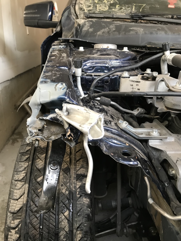AJ Autobody | 70 Advance Blvd, Brampton, ON L6T 4J4, Canada | Phone: (416) 418-7161