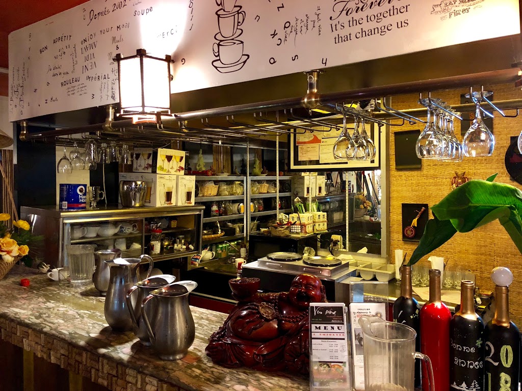 Restaurant Vien Dong | 661 Boulevard des Laurentides, Laval, QC H7G 2V8, Canada | Phone: (450) 629-1661
