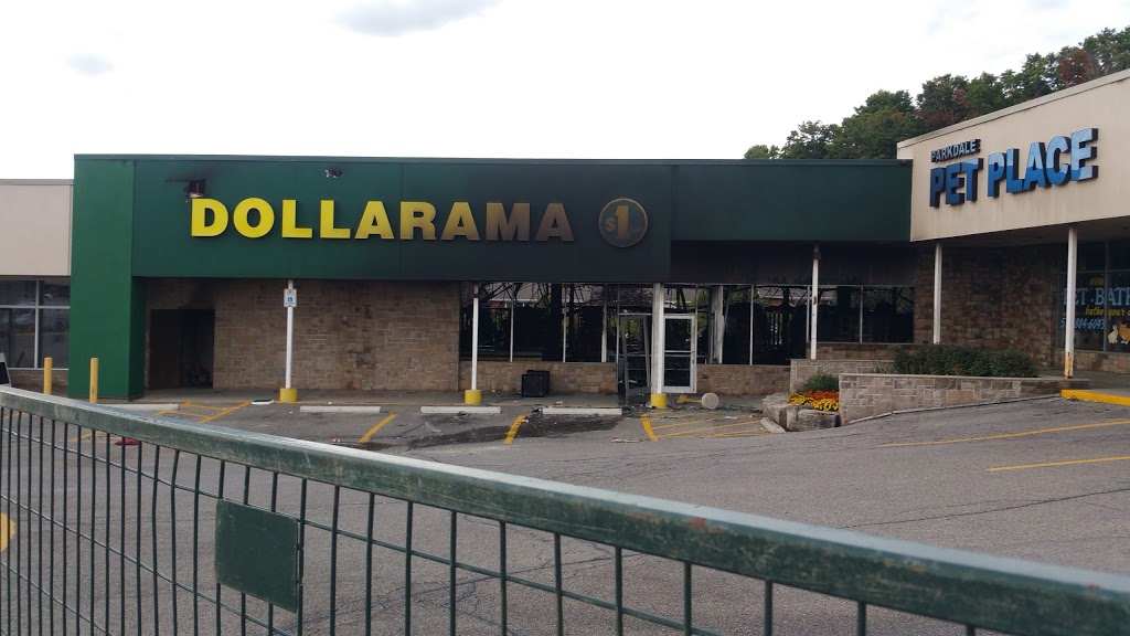 Dollarama | Parkdale Plaza, 462 Albert St, Waterloo, ON N2L 3V4, Canada | Phone: (519) 884-5324