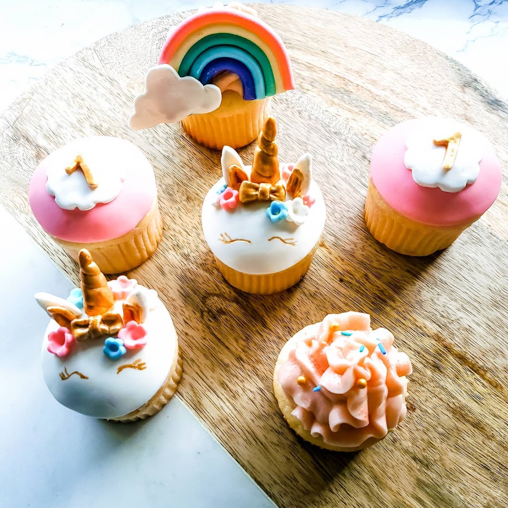 Custom Cakes by C | 836 Livingston Way NE, Calgary, AB T3P 1N8, Canada | Phone: (403) 862-5681