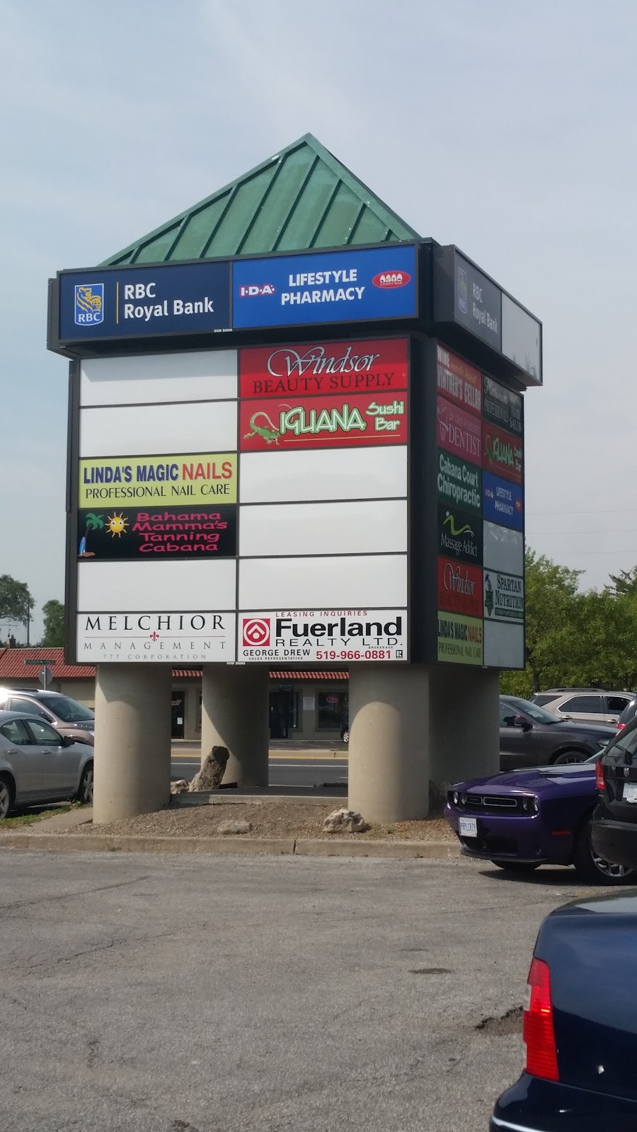 Tim Hortons | 3850 Dougall Ave Unit 20, Windsor, ON N9G 1X2, Canada | Phone: (519) 969-2712