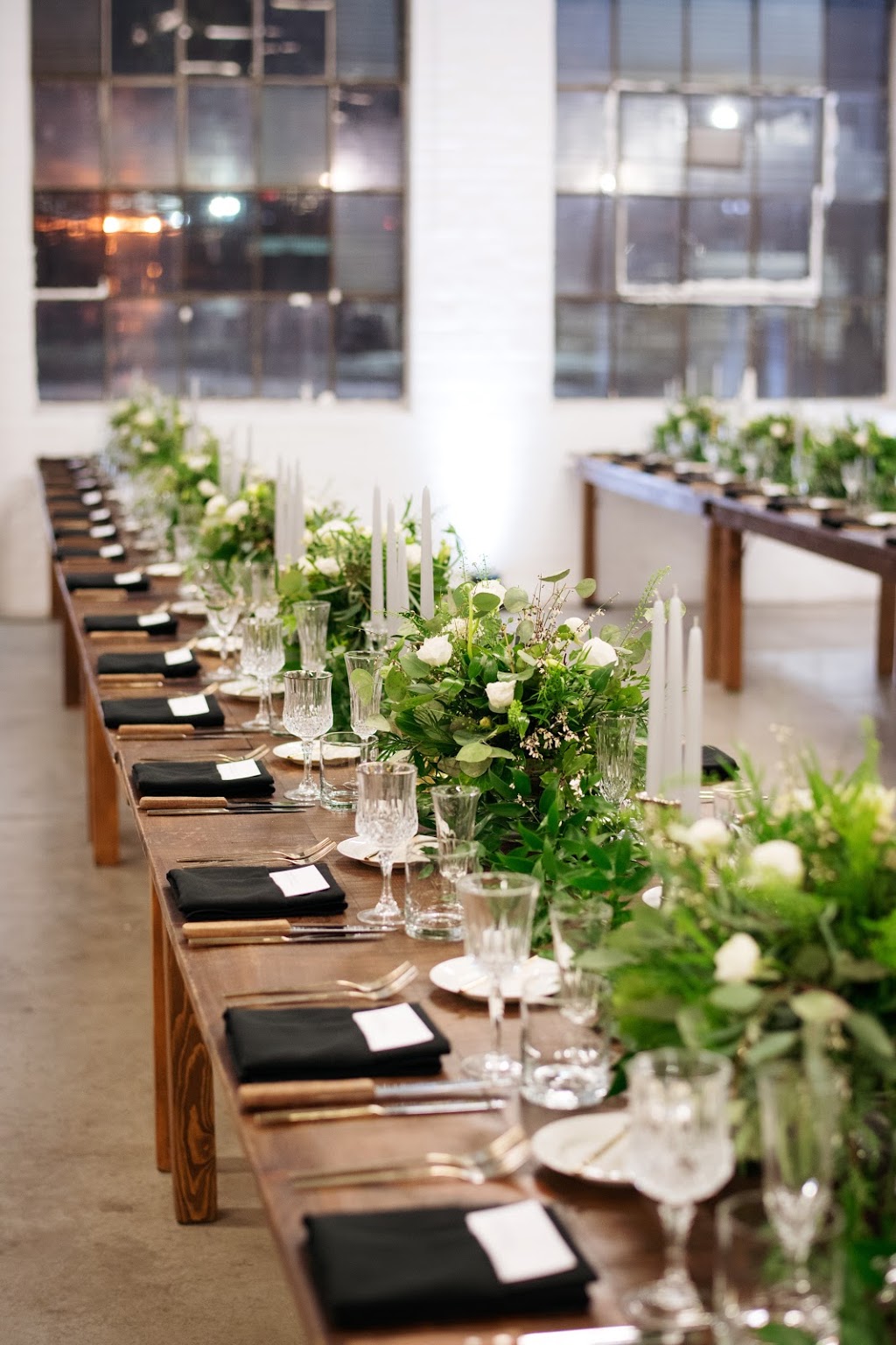 Flowers On Ten | 5027 Hurontario St Unit #2, Mississauga, ON L4Z 3X6, Canada | Phone: (905) 501-0200