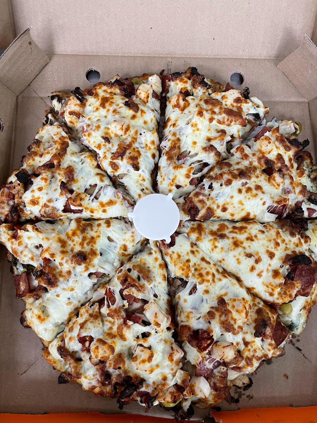 Pizza Pizza | 19925 Willowbrook Dr Unit 106, Langley Twp, BC V2Y 1A7, Canada | Phone: (604) 277-1111