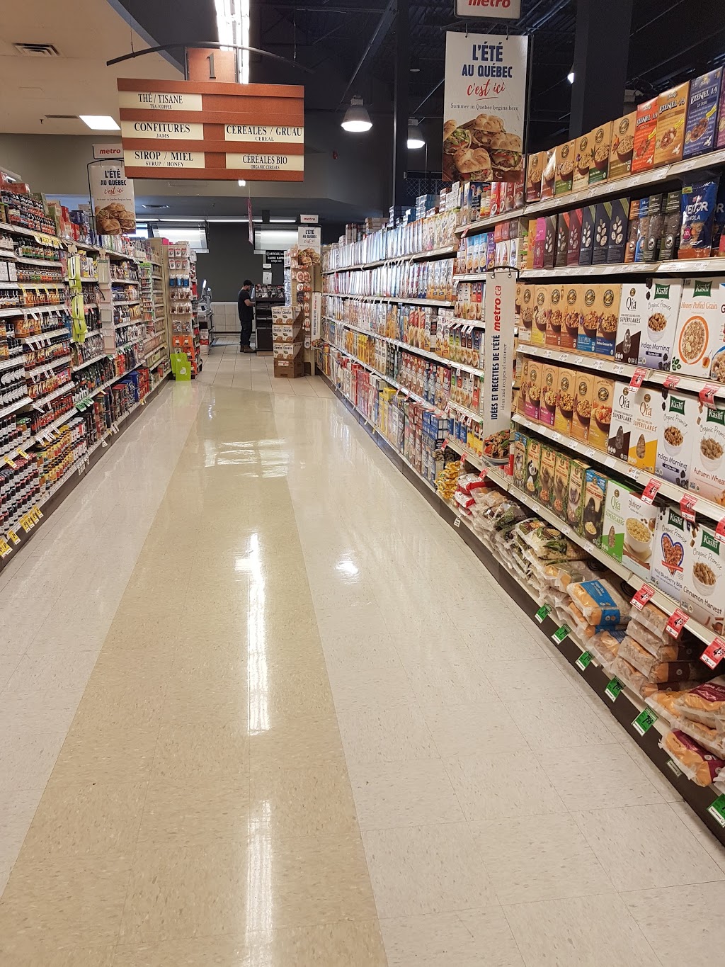 Metro Mont-Royal | 1280 Avenue Beaumont, Mont-Royal, QC H3P 3E5, Canada | Phone: (514) 737-3511