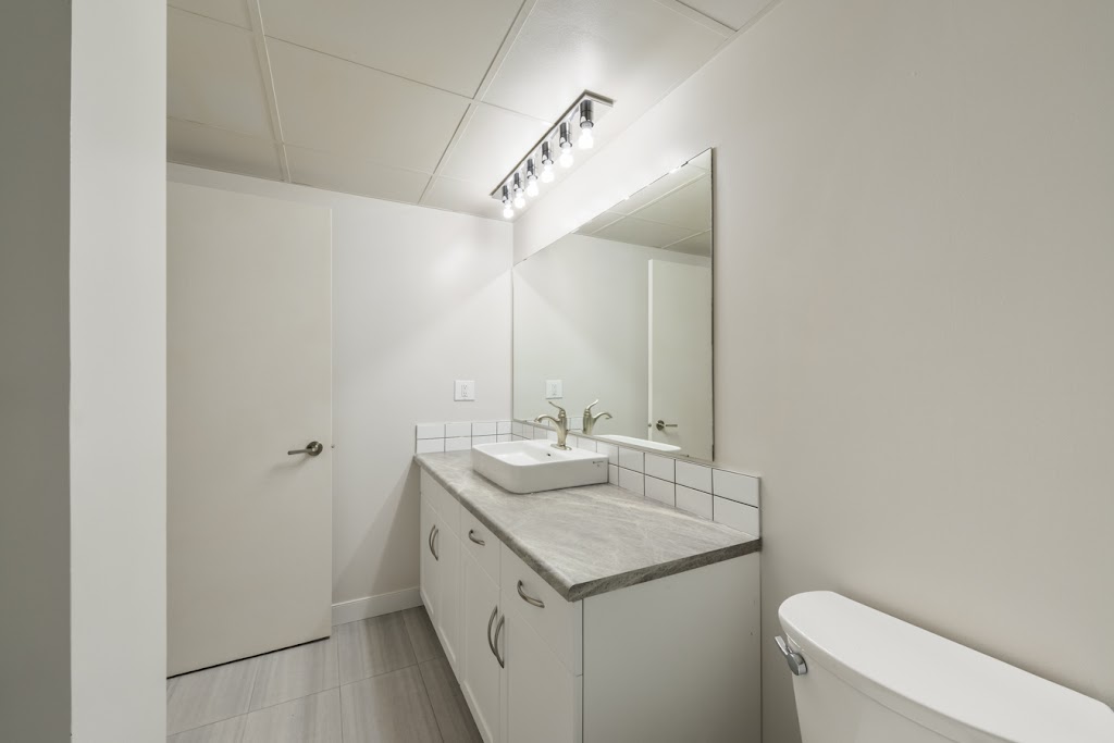 Lord Byron Tower I | 1 Royal Rd NW, Edmonton, AB T6J 2E8, Canada | Phone: (780) 414-6217