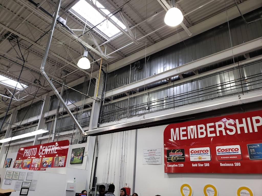 Costco Food Court 1 Yorktech Dr, Markham, ON L6G 1A6, Canada