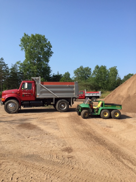 DiMartile Farms - Topsoil and Christmas Trees | 257 Chantler Rd, Welland, ON L3B 5N8, Canada | Phone: (905) 734-4870