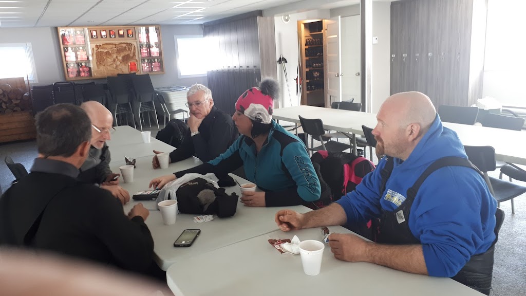 Club Le Perce-Neige de Bégin | 100 Rue Lemieux, Bégin, QC G0V 1B0, Canada | Phone: (418) 672-2434
