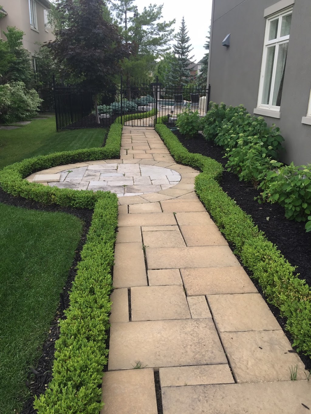 Gardenview Greens Care | 128 Queen St S, Mississauga, ON L5M 1K8, Canada | Phone: (905) 816-1271