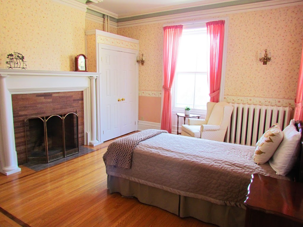 Malcolm Place | 255 Durham St, Kincardine, ON N2Z 2X9, Canada | Phone: (519) 396-5800