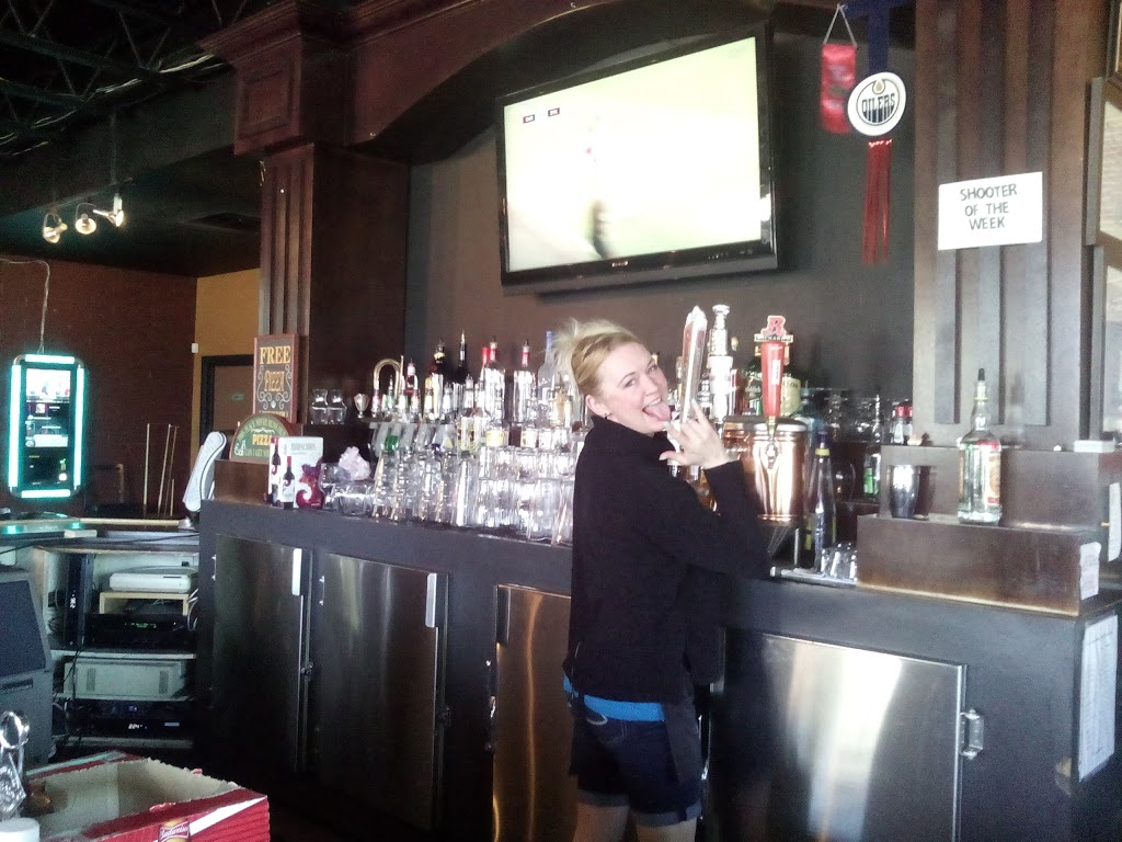 Chicago Joes Pizza & Pub | 10425 158 Ave NW, Edmonton, AB T5X 5E5, Canada | Phone: (780) 457-3030