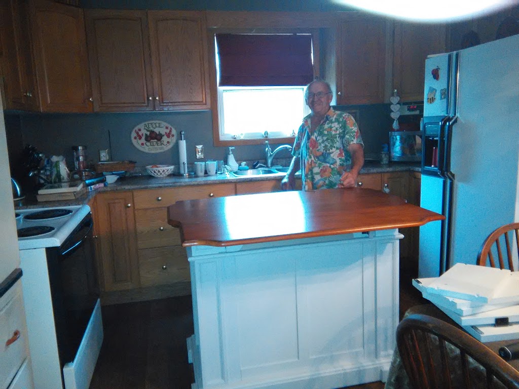 Wildwood Acres Bed And Breakfast | 1253 Babylon Rd RR3, Picton, ON K0K 2T0, Canada | Phone: (613) 476-9729