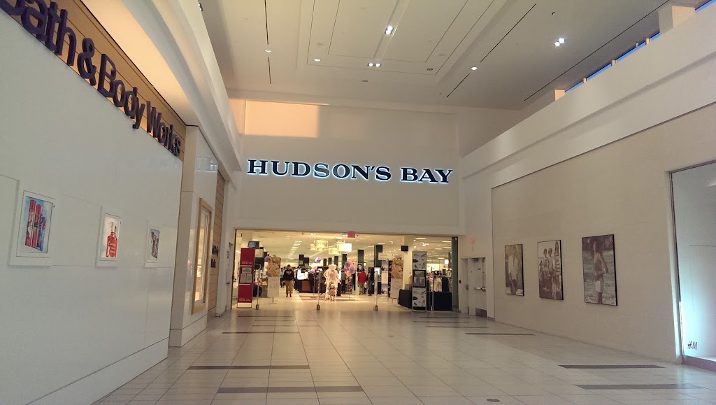 Hudsons Bay | 550 King St N, Waterloo, ON N2L 5W6, Canada | Phone: (519) 884-6990