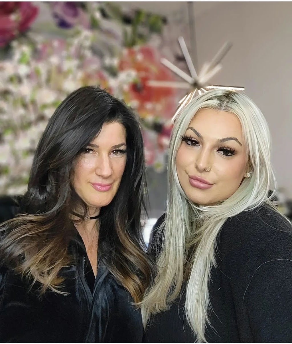 Toronto Wig Studio | 200 Windflower Gate Unit #6, Vaughan, ON L4L 9L3, Canada | Phone: (905) 265-7444