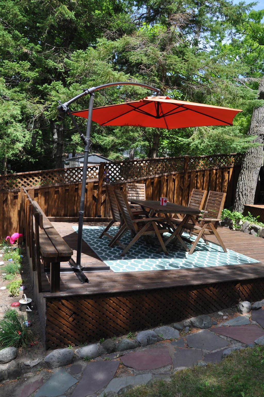 Sunnyside Cottage Rental, Grand Bend | 28 Woodward Ave, Grand Bend, ON N0M 1T0, Canada | Phone: (905) 464-8778