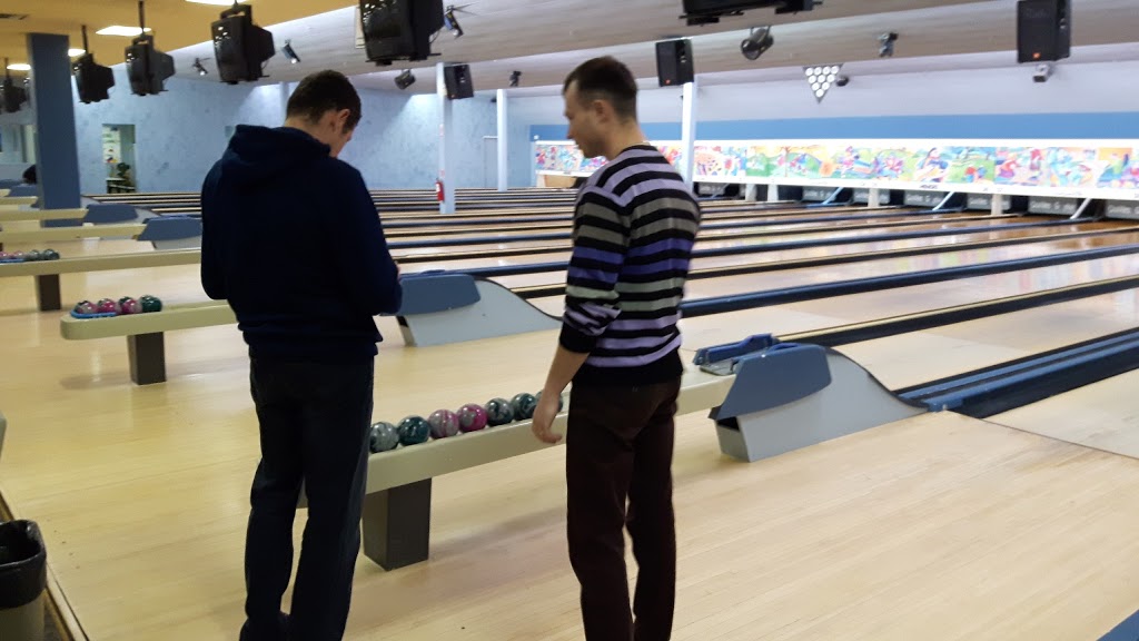 G Plus Bowling | 1277 Boulevard Shevchenko, LaSalle, QC H8N 1N8, Canada | Phone: (514) 366-5105