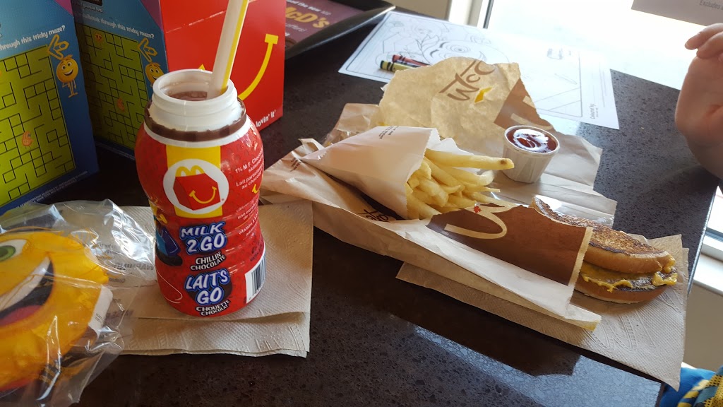 McDonalds | 3025 Clayhill Rd, Mississauga, ON L5B 4J3, Canada | Phone: (905) 279-9190