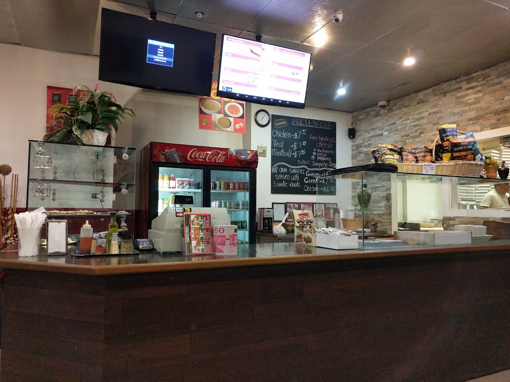Calabrese Pizza | 3019 Lake Shore Blvd W, Etobicoke, ON M8V 1K2, Canada | Phone: (416) 503-0999