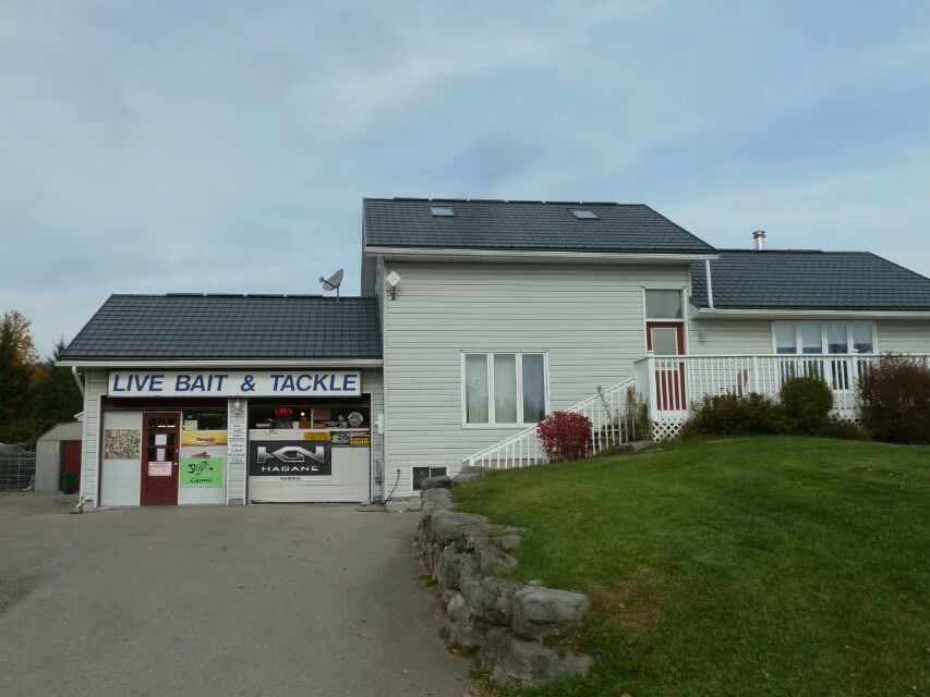 Smith & Sons Bait & Tackle | 3211 Hwy 36 South, Bobcaygeon, ON K0M 1A0, Canada | Phone: (705) 738-5743