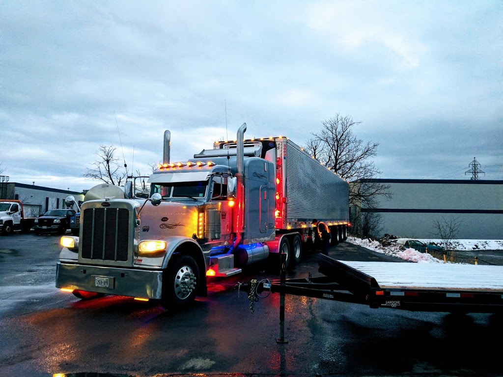 Malmberg Truck Trailer Equipment Ltd | 1621 Michael St, Ottawa, ON K1B 3T3, Canada | Phone: (613) 741-3360